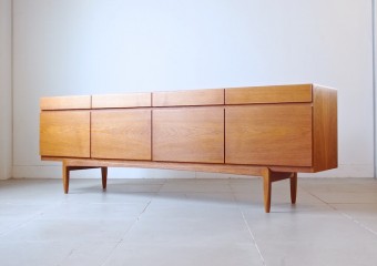 イブコフォードラーセン サイドボード