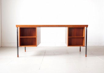 Desk by Peter Hvidt
