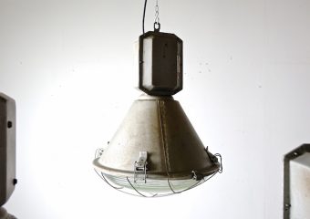 Industrial steel pendant lamp