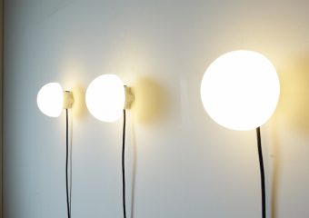 Milky wall lamp