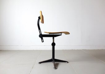 Drafting chair by Friso Kramer (black) Drafting chair by Friso Kramer (black)
