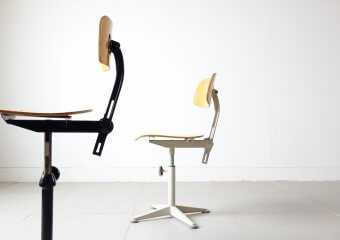 Bellbet | Drafting chair by Friso Kramer (white)