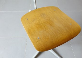Drafting chair by Friso Kramer (white))