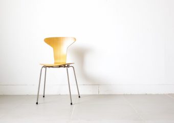 Mosquito chair (beech) by Arne Jacobsen