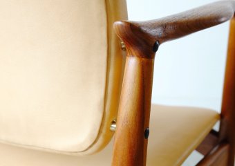Model 67 armchair by Erik Buck