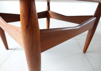 Side table by Illum Wikkelso