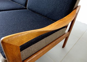 2P Sofa by Illum Wikkelso