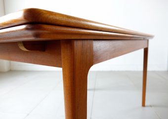 Dining table by Johannes Andersen