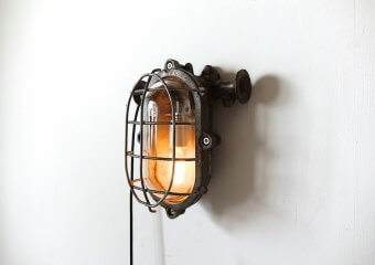 Industrial wall lamp / インダストリアル ランプ
