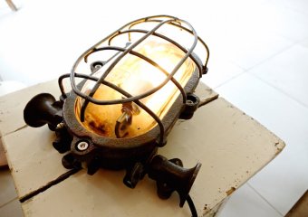 Industrial wall lamp / インダストリアル ランプ