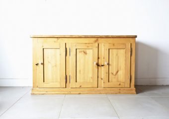 Vintage pine cabinet Vintage pine cabinet