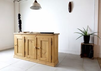 Vintage pine cabinet Vintage pine cabinet