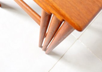 AT40 Nesting table (solid teak) by Hans J. Wegner