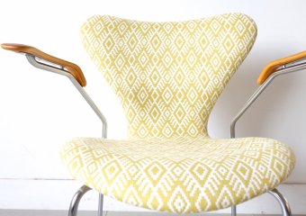 Model.3207 Seven Armchair by Arne Jacobsen