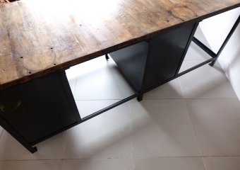 Huge long shop counter /industrial