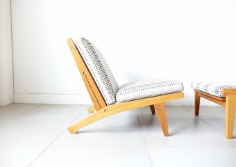 GE370 Eazy Chair By Hans J. Wegner / Helios
