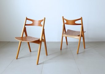 CH29 Sawbuck chairs/First edition by Hans J. Wegner