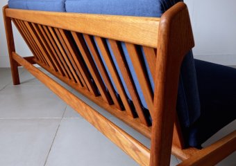 Model.2217 sofa by Borge Mogensen