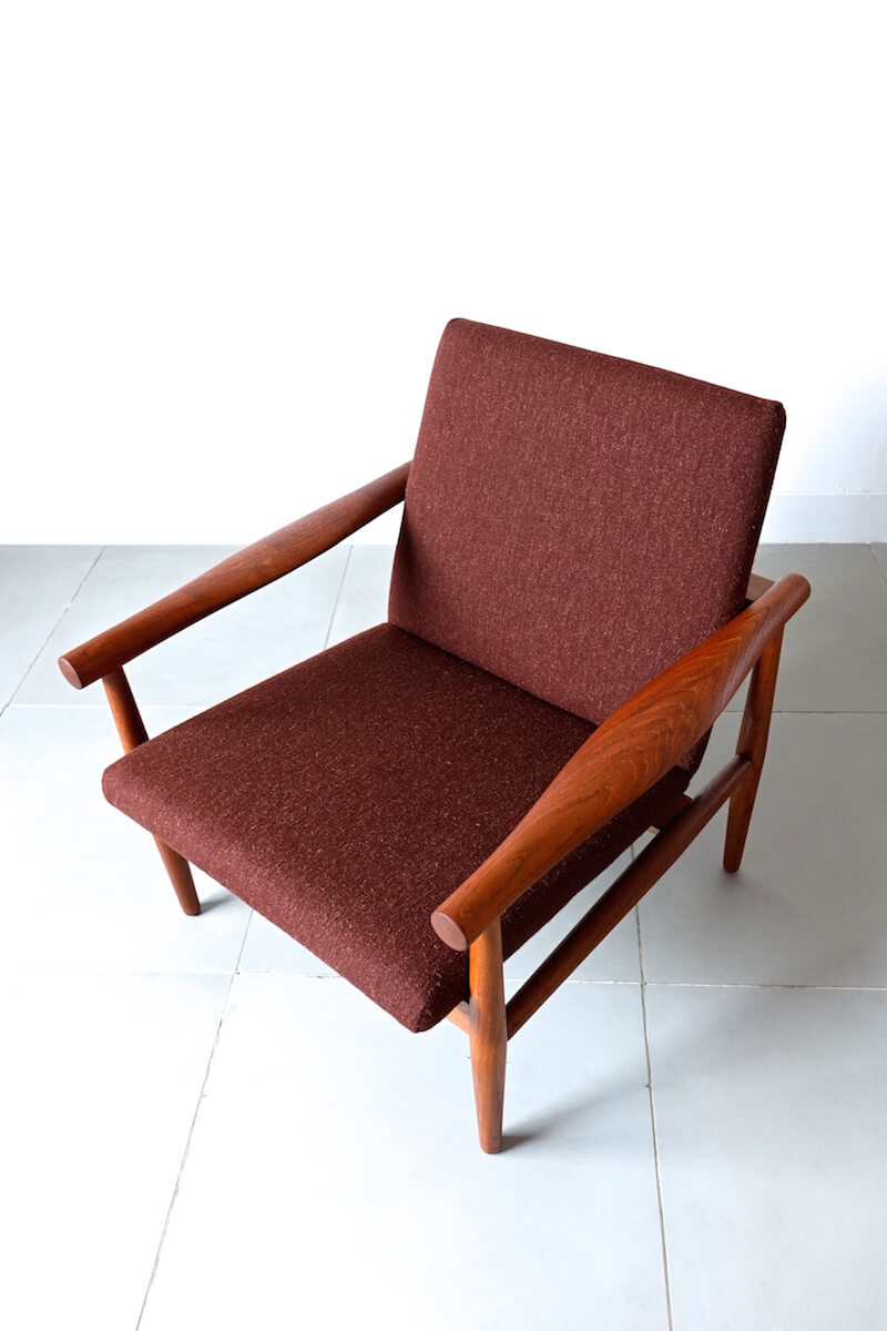 Eazy chair by Kai Lyngfeldt-Larsen カイ リンフェルド ラーセン Eazy chair by Kai Lyngfeldt-Larsen カイ リンフェルド ラーセン