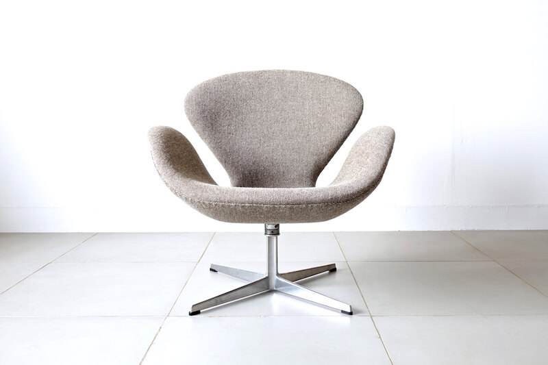 Bellbet | Swan chair by Arne Jacobsen アルネ・ヤコブセン スワン 