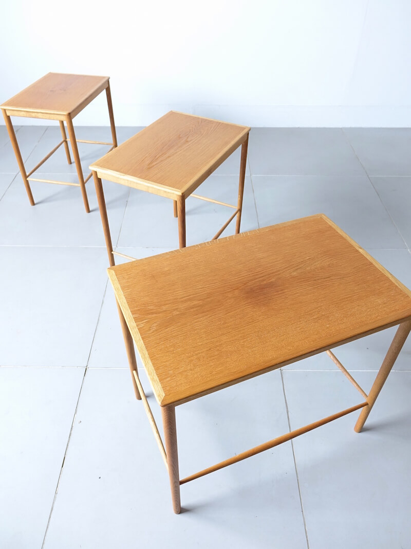 Nesting table in oak by Grete Jalk