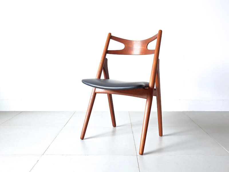 “CH29” Sawbuck chair by Hans J. Wegner