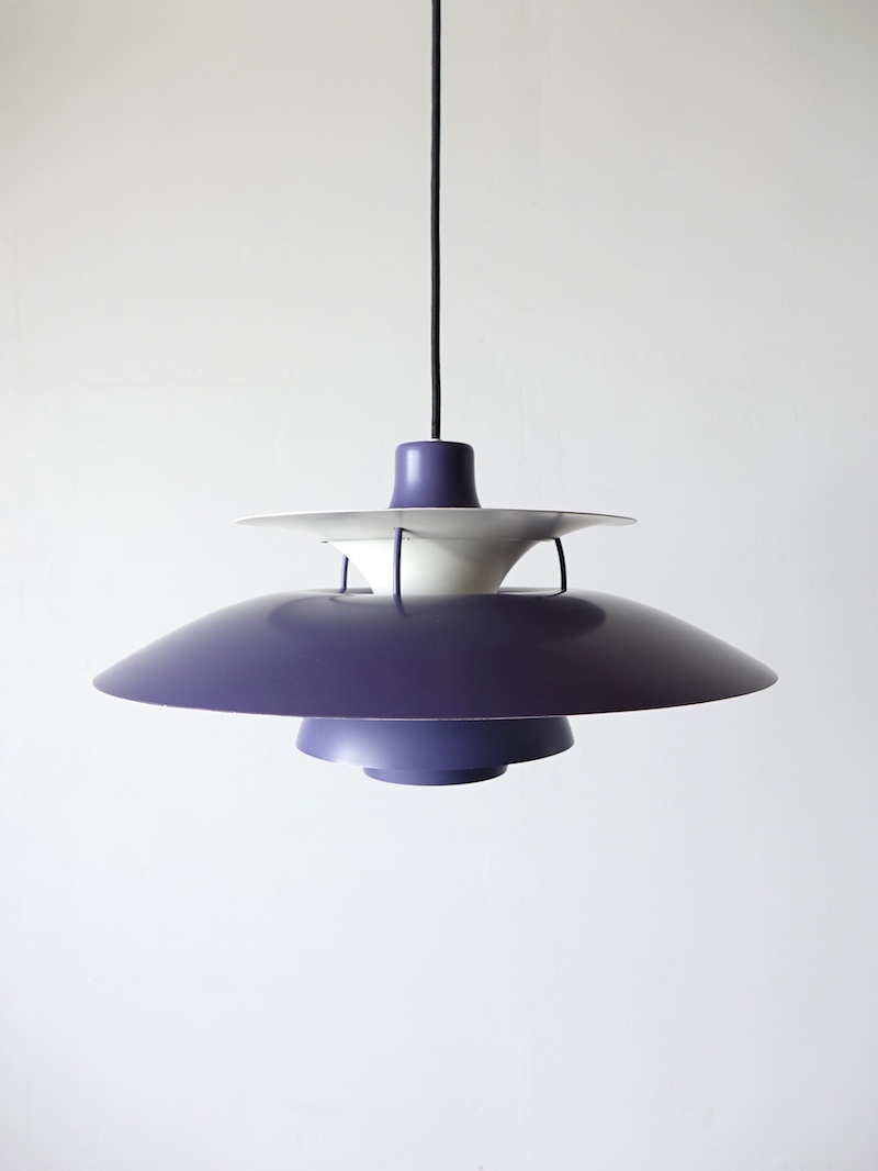 Bellbet | Purple PH5 lamp by Poul Henningsen for Louis Poulsen