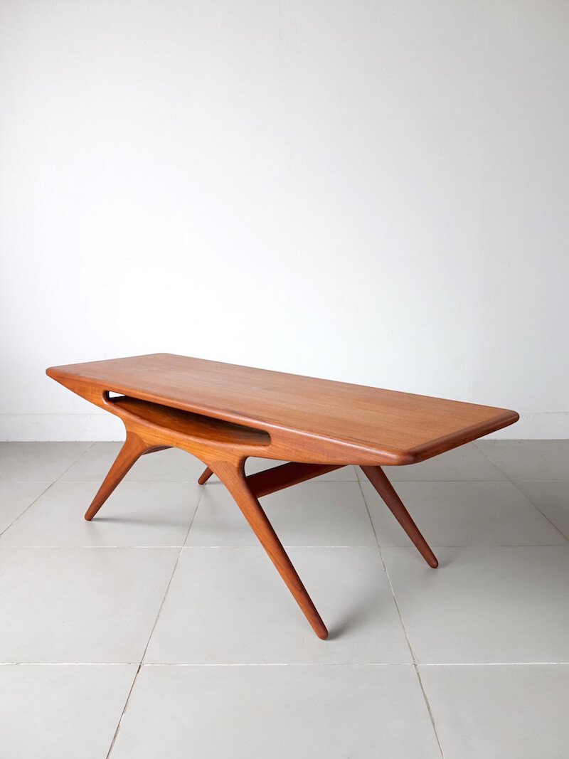 Bellbet | UFO table by Johannes Andersen for C.F.Christensen