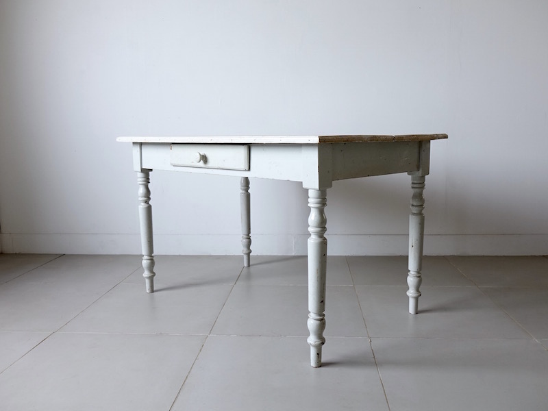 Antique gray desk / アンティークデスク