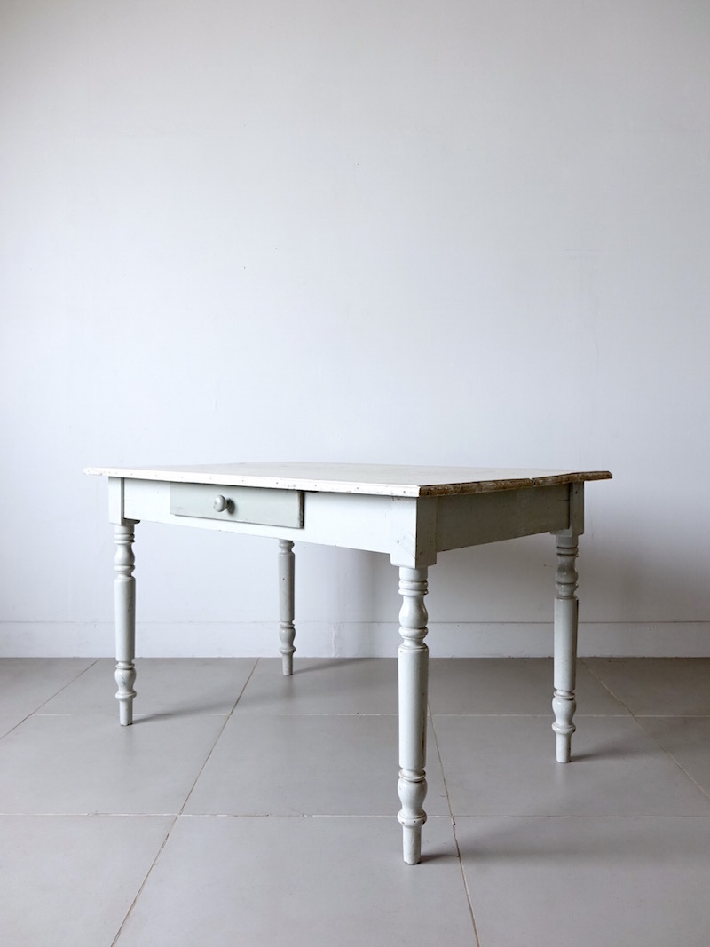 Antique gray desk / アンティークデスク