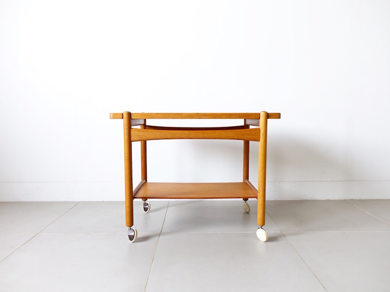 AT48 Tray table/trolley by Hans J. Wegner for Andreas Tuck