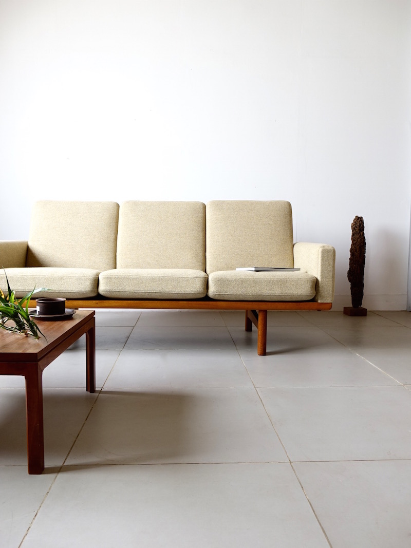 GE235 sofa by Hans J. Wegner for GETAMA