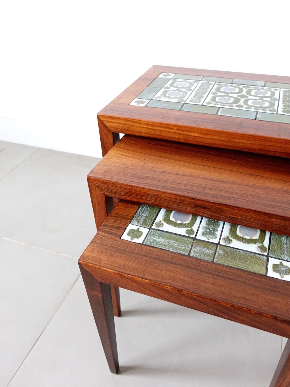 Tenera Tile top nesting table by Haslev with Royal Copenhagen 004D215