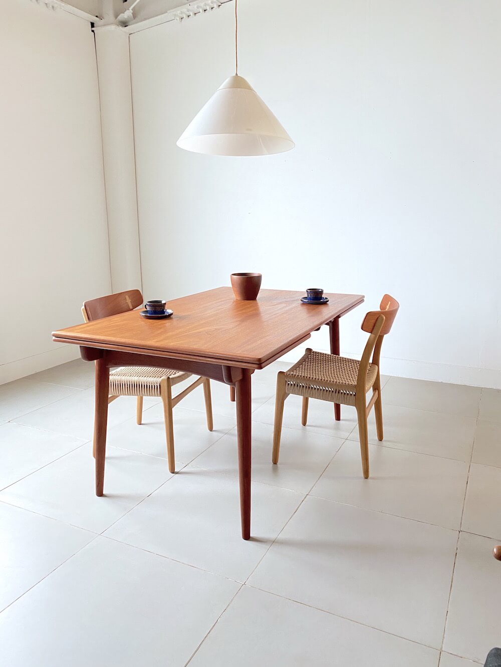 Dining table AT312 by Hans J. Wegner