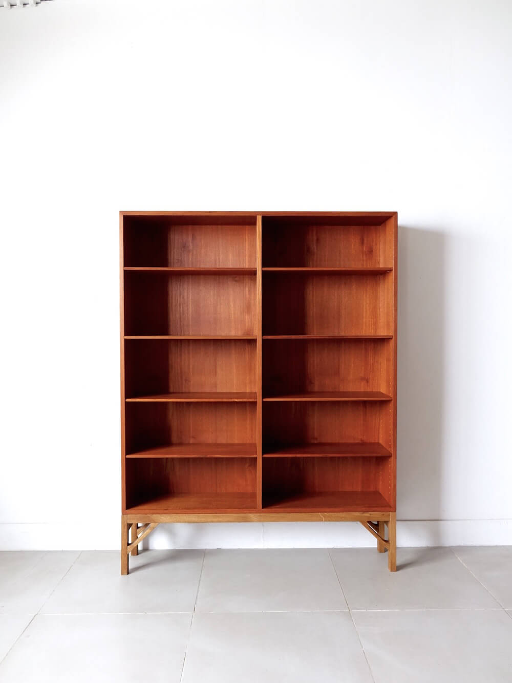 Bookcase in teak / oak by Borge Mogensen for FDB