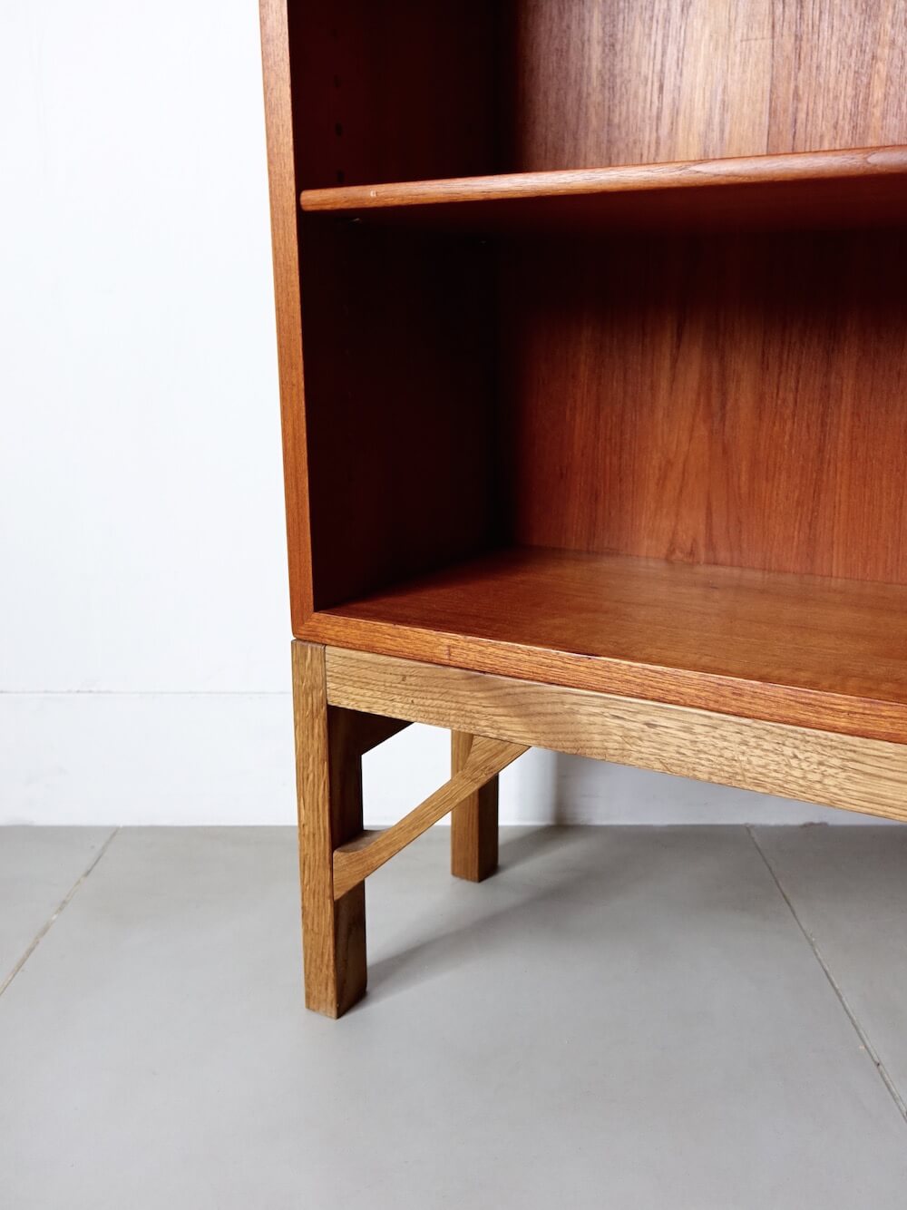 Bookcase in teak / oak by Borge Mogensen for FDB