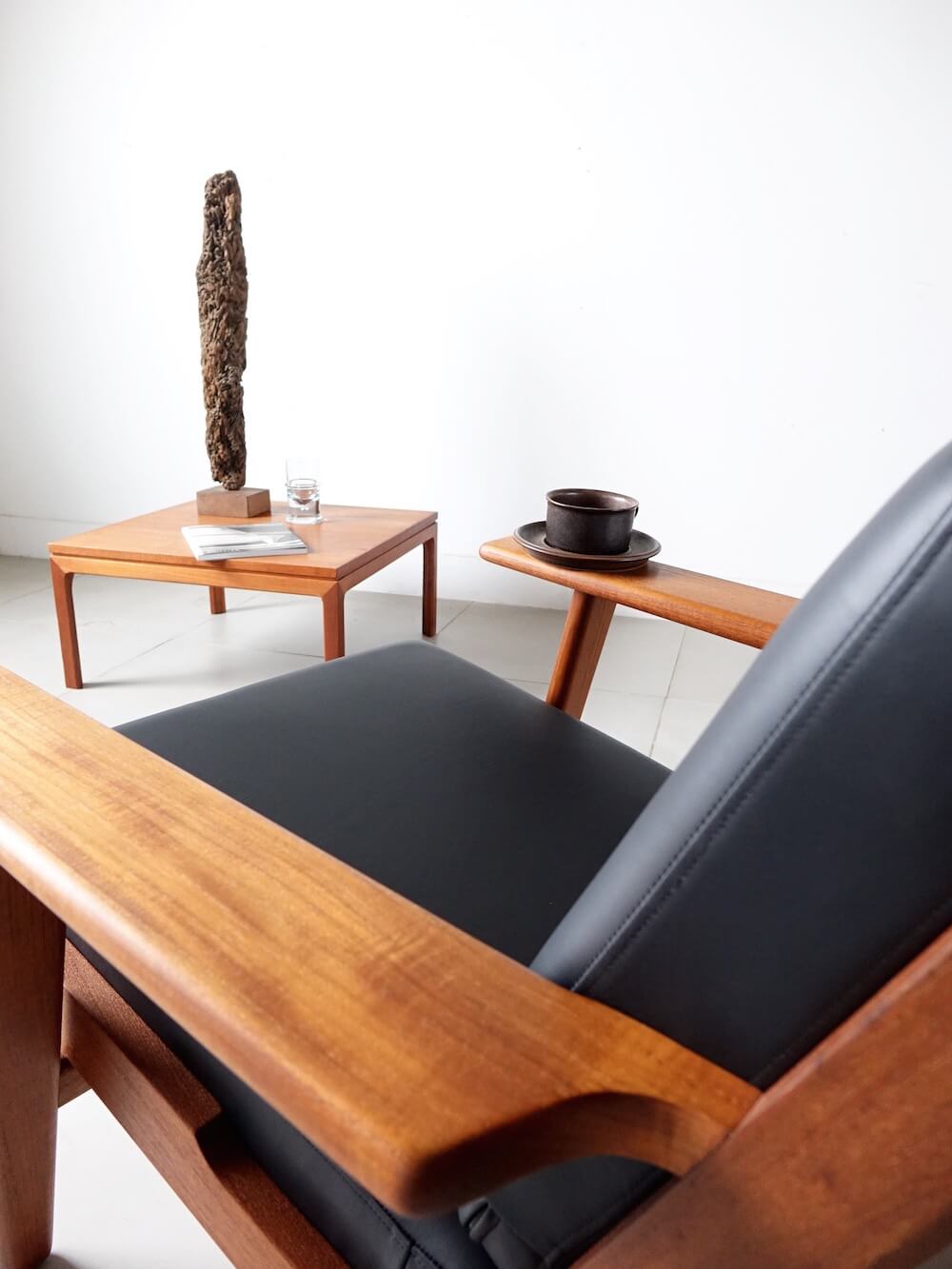 Bellbet | Eazy chair GE290 by Hans J. Wegner in teak