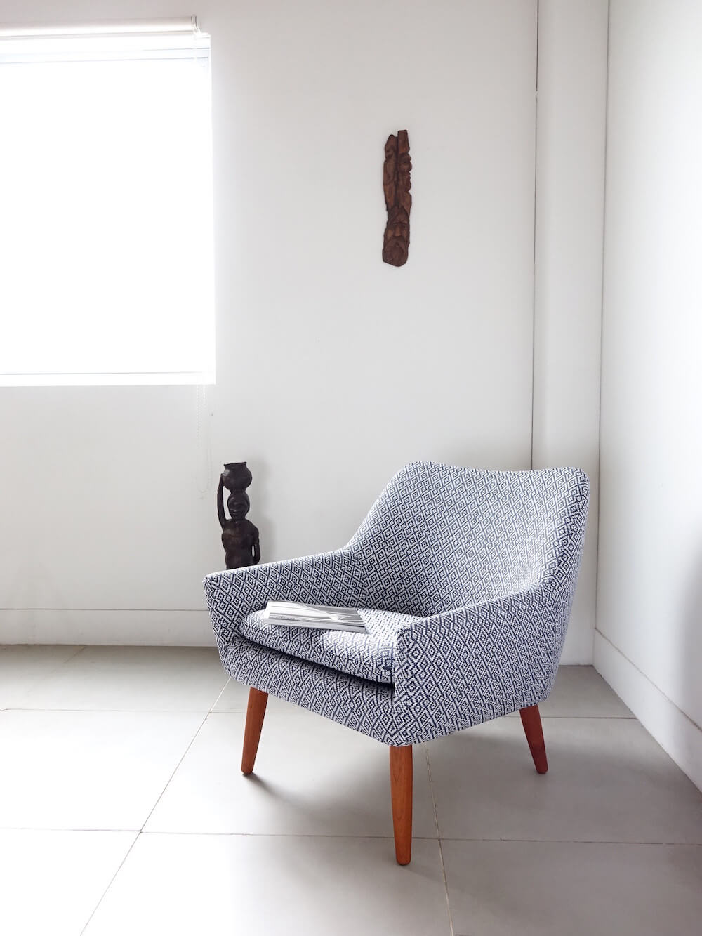 Anonymous vintage danish chair with GUELL LAMADRID