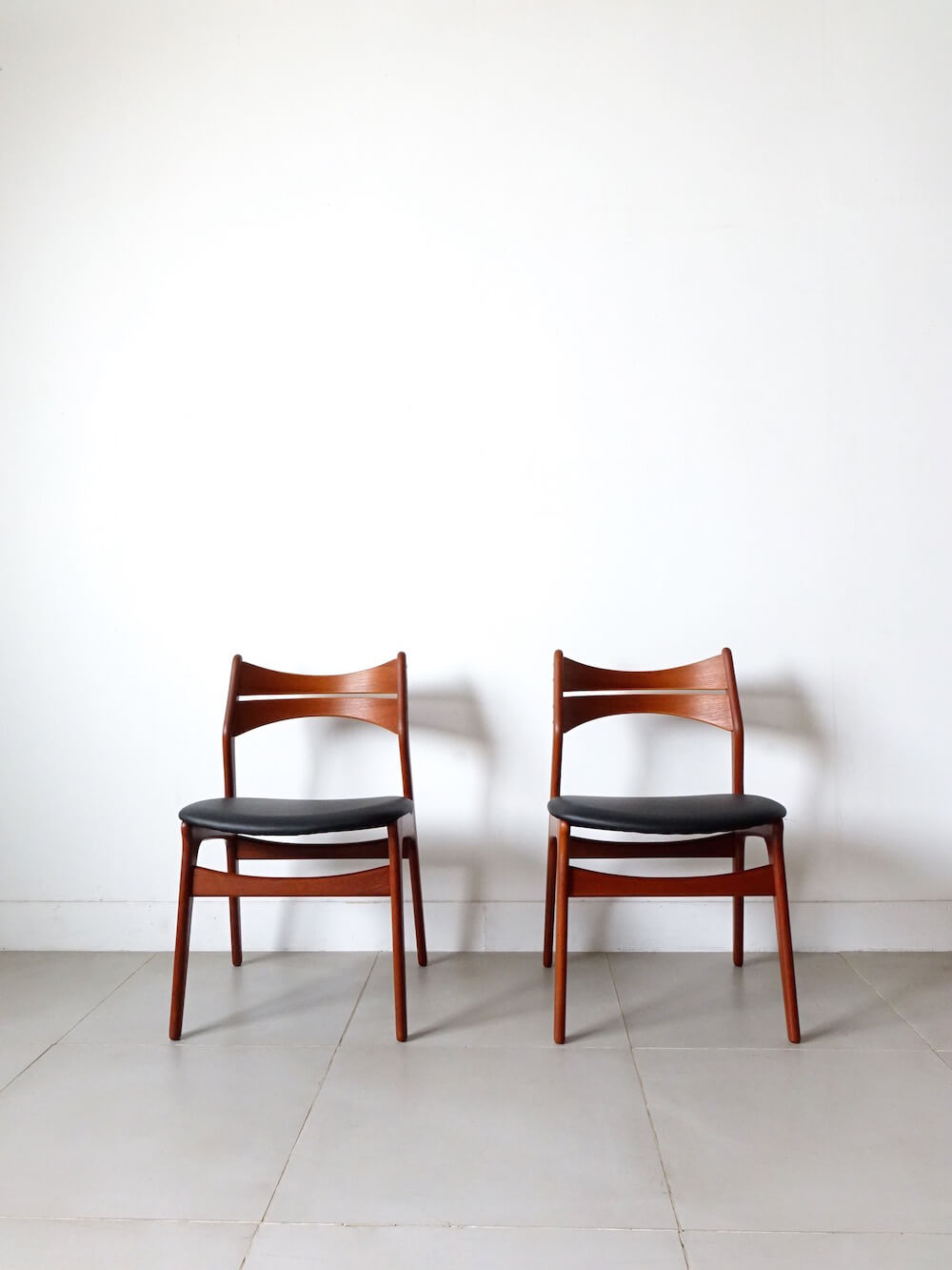 Model.310 Dining chairs by Erik Buch for Chr. Christiansen