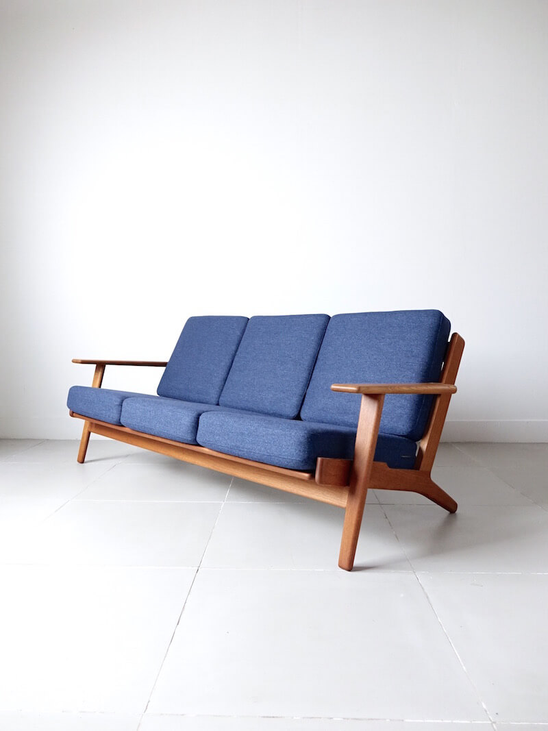 Sofa GE290 by Hans J. Wegner for GETAMA