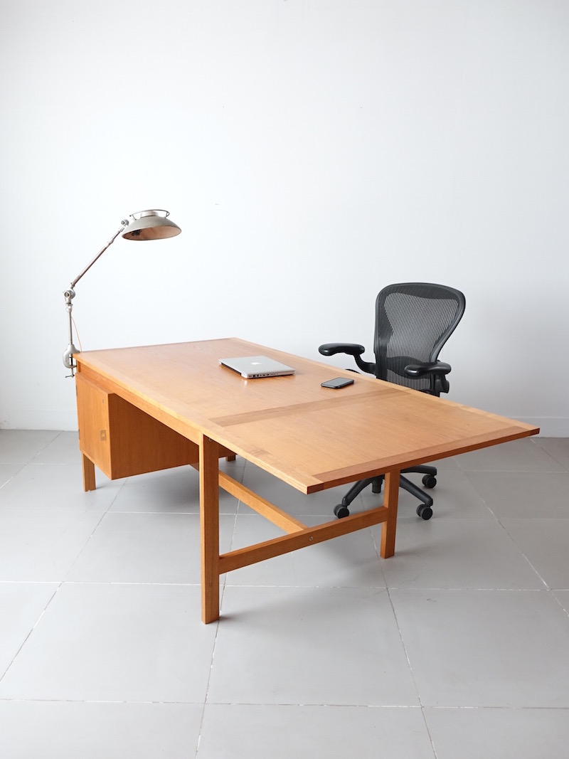 Extension desk by H. Brockmann Petersen in oak Extension desk by H. Brockmann Petersen in oak