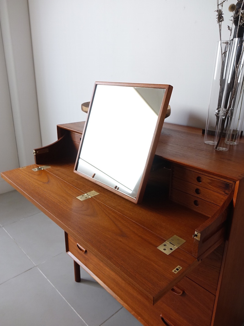 Dresser cabinet by Peter Hvidt & Orla Molgaard-Nielsen for Søborg
