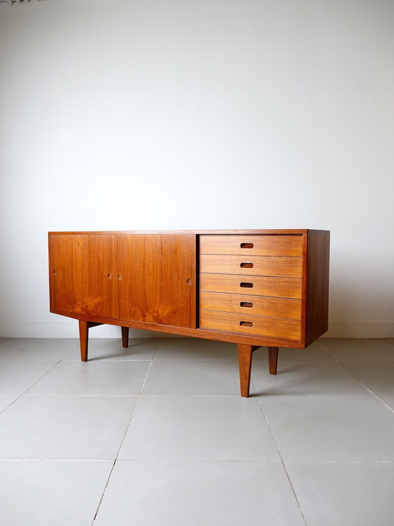 Danish anonymous sideboard in teak Danish anonymous sideboard in teak