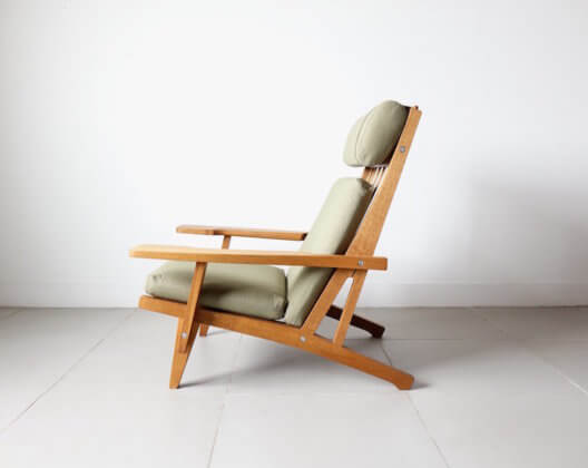 GE375 Highback chair by Hans J. Wegner for GETAMA with Guell fabric
