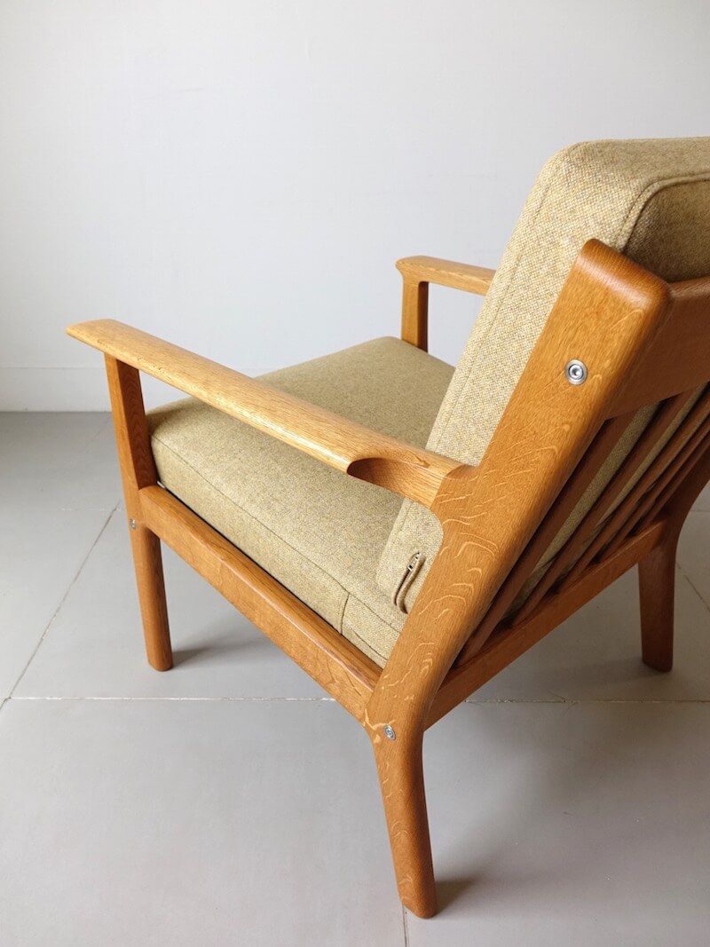 GE265 Eazy chair by Hans J. Wegner for GETAMA