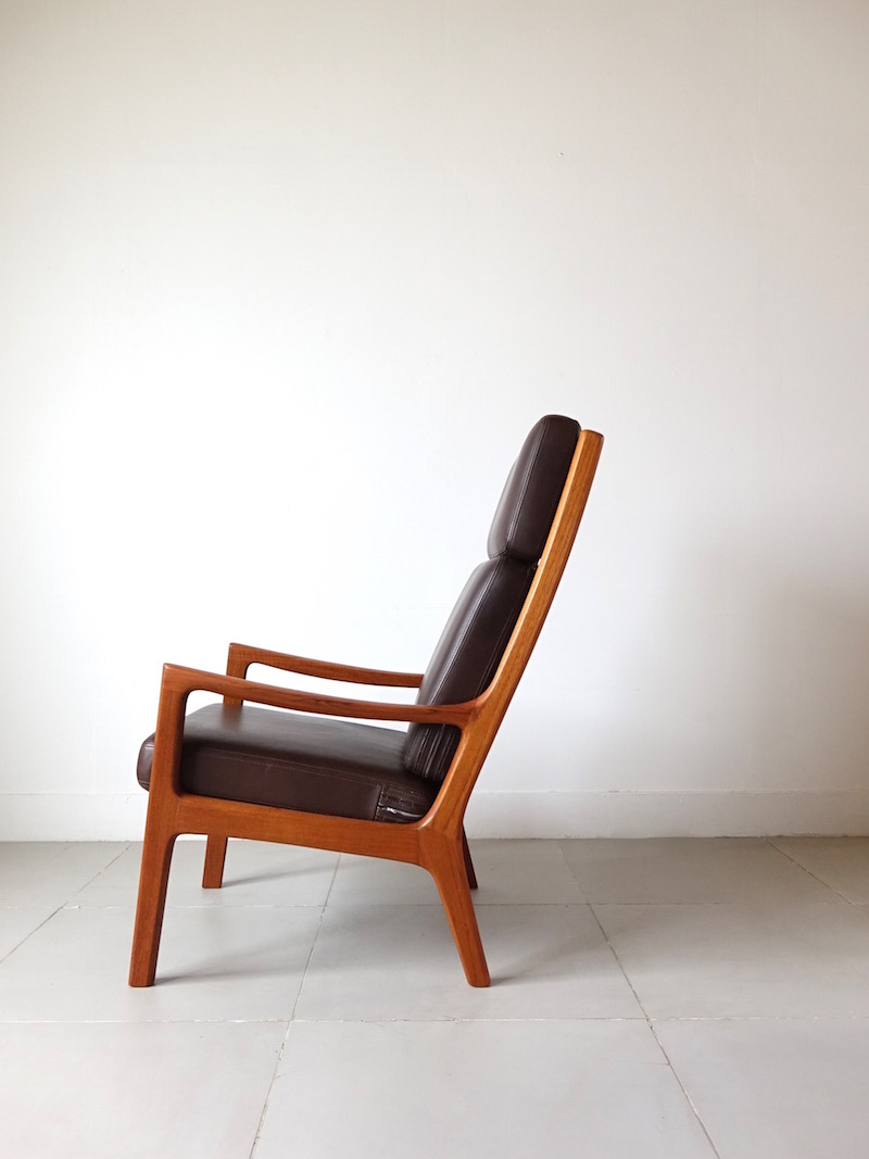 Senetor Highback chair by Ole Wanscher for P. Jeppesen