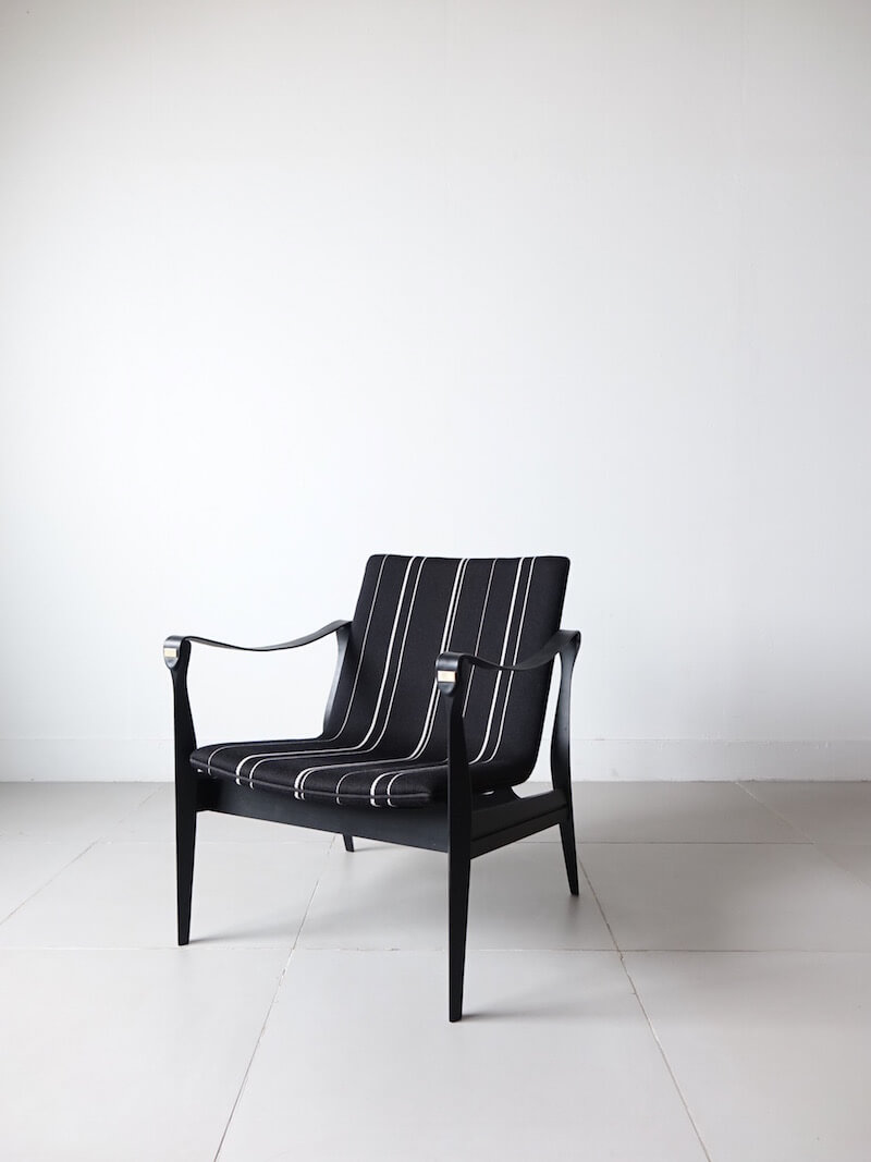 Model.4305 Black safari chair by Karen & Ebbe Clemmensen