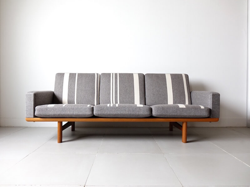 GE236 Sofa by Hans J. Wegner for Getama with Gabriel