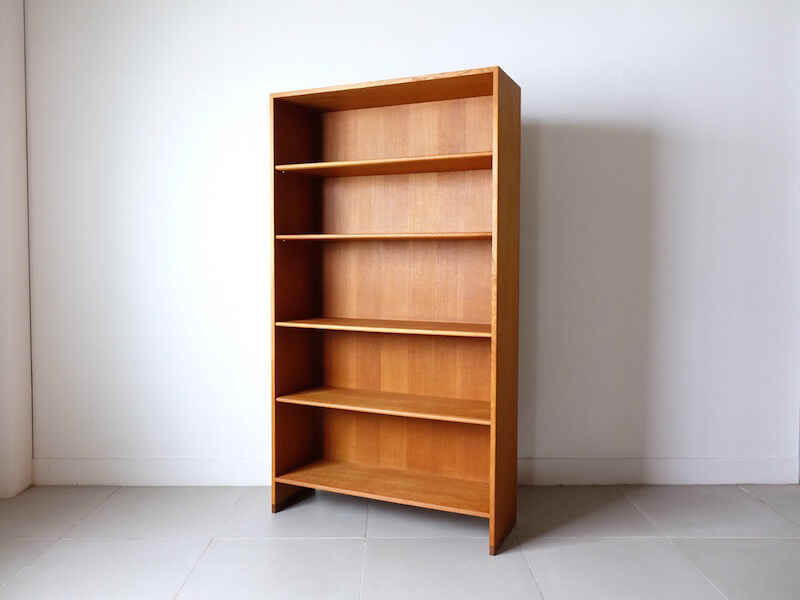 RY8 Bookshelf by Hans J. Wegner for RY mobler