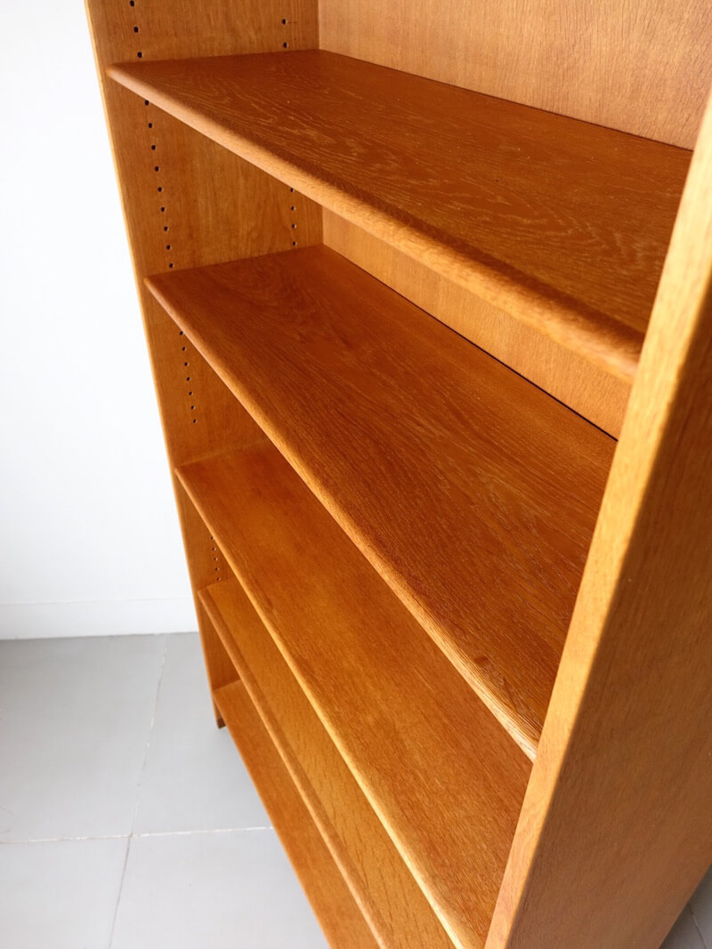 RY8 Bookshelf by Hans J. Wegner for RY mobler